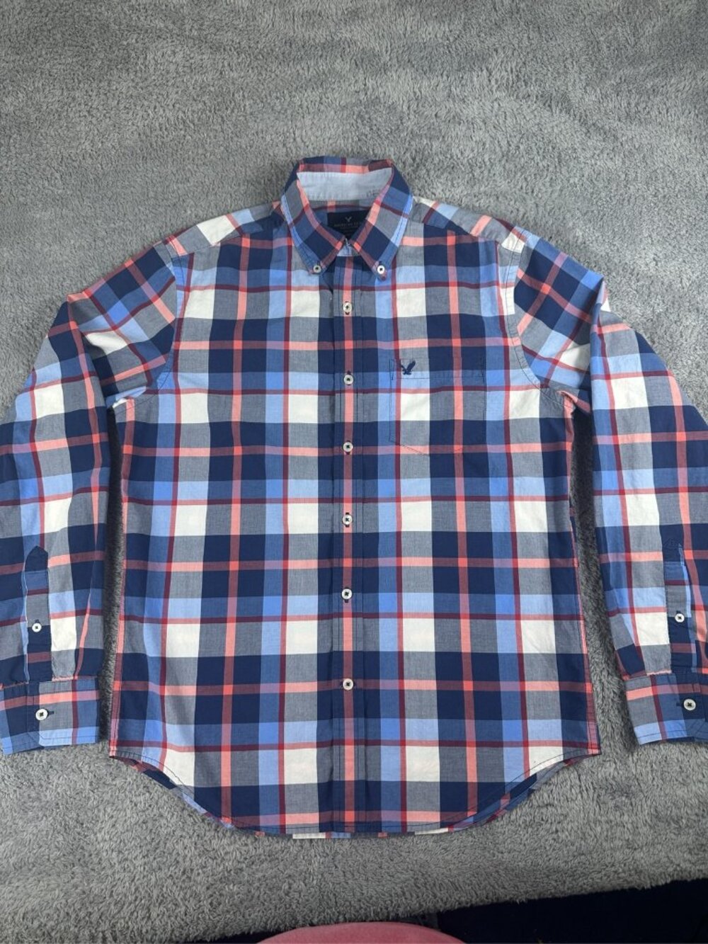 American Eagle Mens Button Down Shirt Blue Red Plaid Classic Fit Long